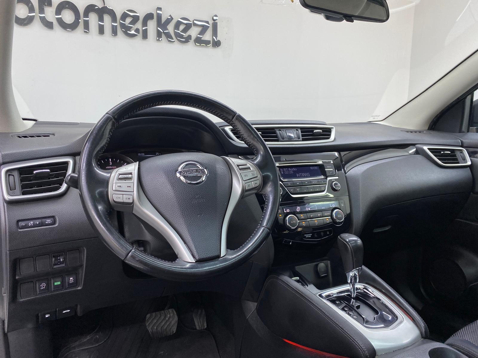NISSAN QASHQAI 17